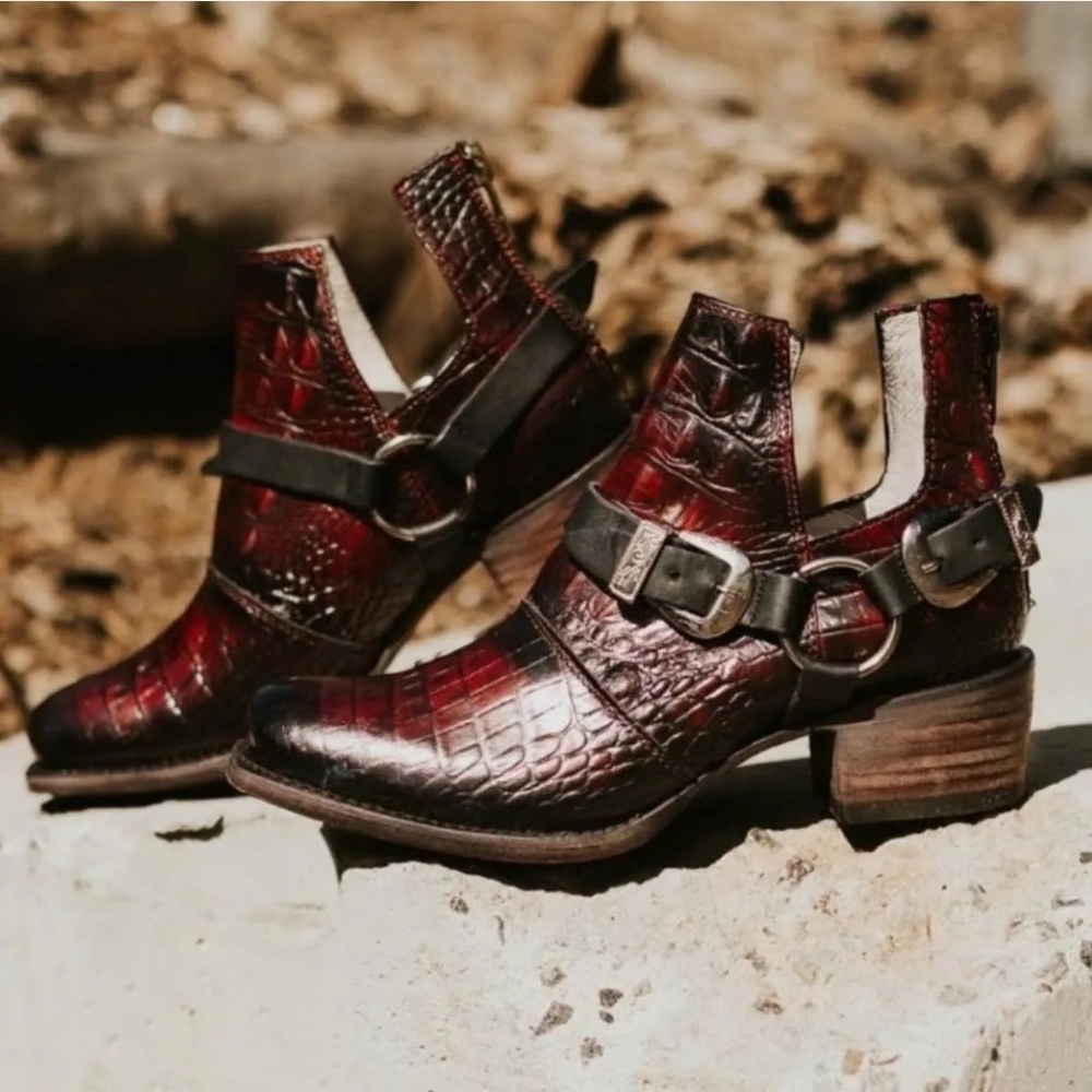 Freebird Truce Croc-Embossed Ankle Boots
